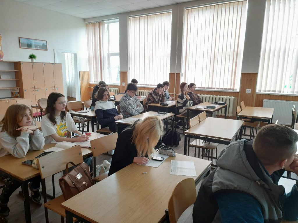 Профорієнтаційна робота в Ужгородській спеціалізованій школі І-ІІІ ступенів № 3 із поглибленим вивченням англійської мови